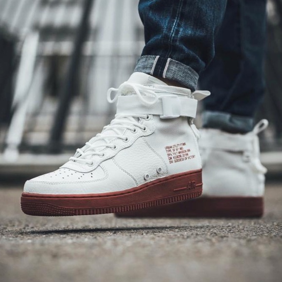 Nike Other - NIKE AUTHENTIC MENS AIR FORCE 1 Sz 9.5 New